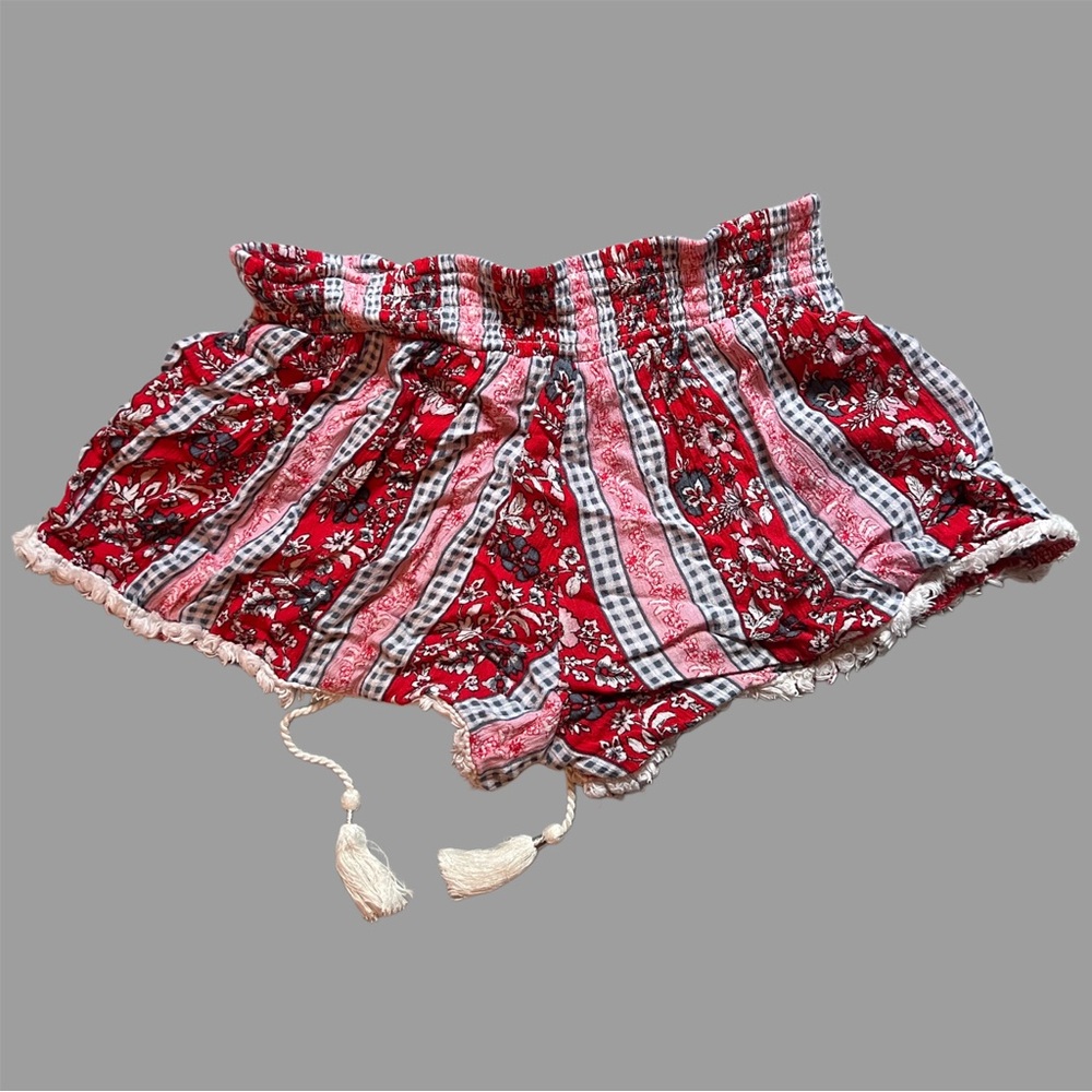 Patterned Shorts - Picture 3 of 5